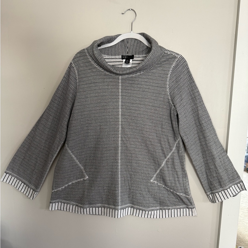 NWT women’s cowl neck tunic